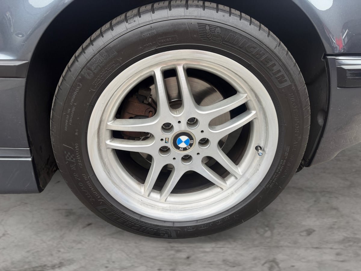 Used 2001 BMW 740iL RWD image 19