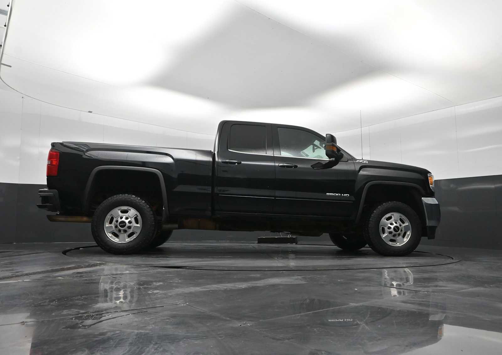 Used 2019 GMC Sierra 2500 SLE w/ Snow Plow Prep Package image 25