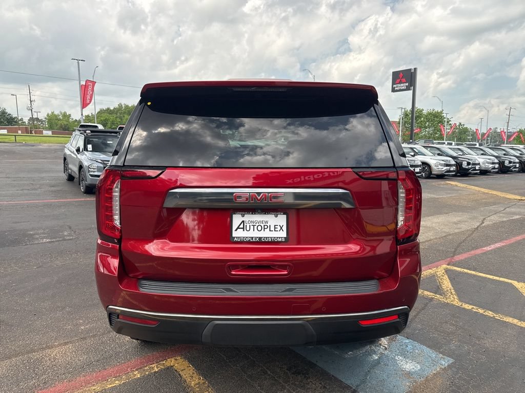 Used 2024 GMC Yukon AT4 AWD/4WD image 7