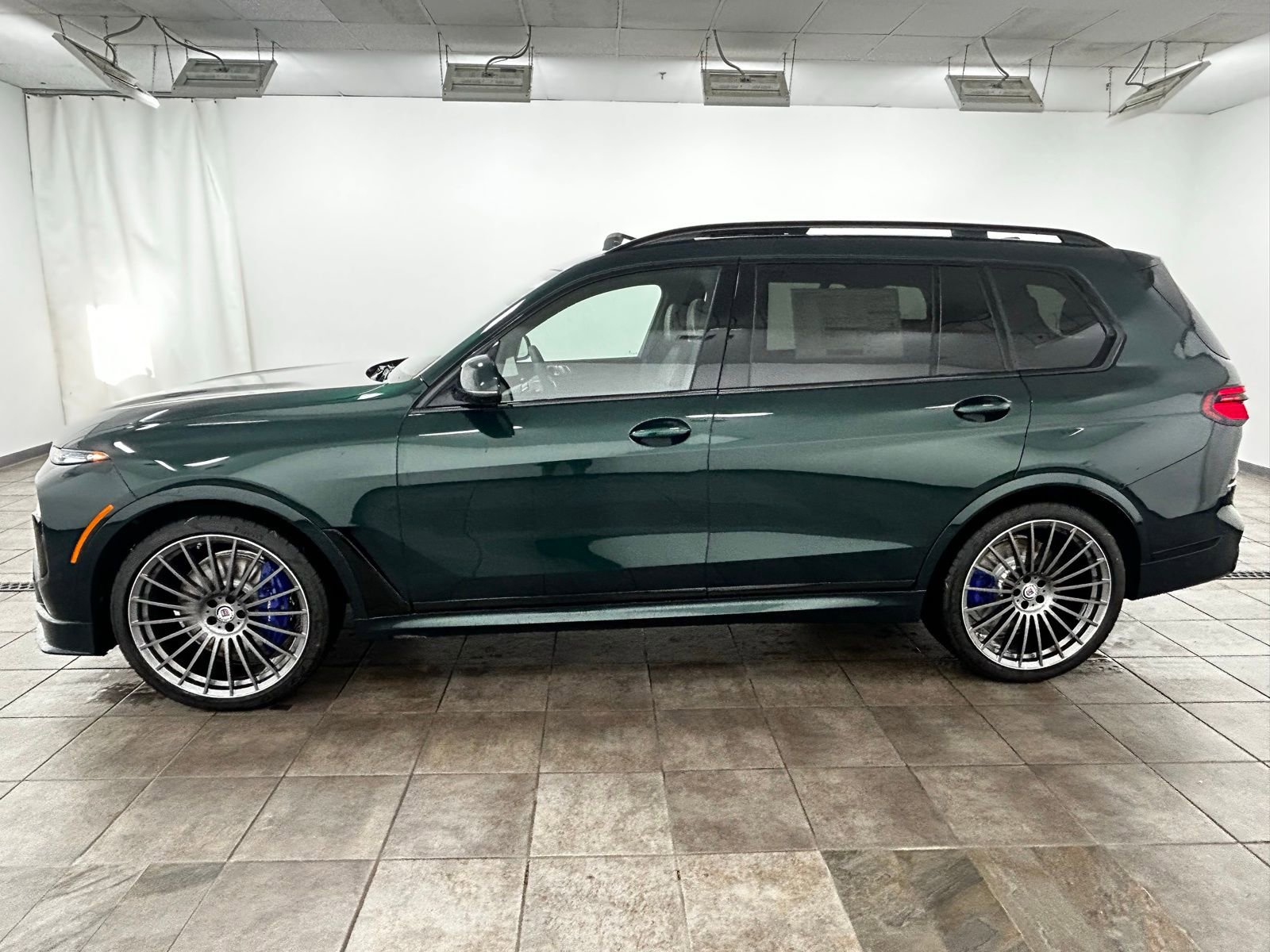 New 2026 BMW ALPINA XB7 AWD/4WD image 3