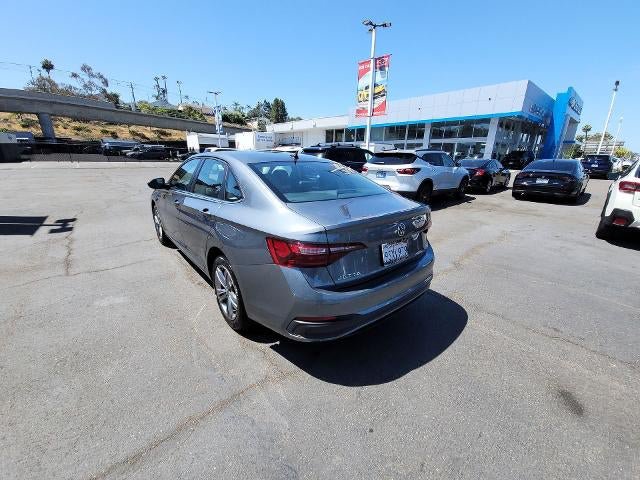 Used 2024 Volkswagen Jetta SE FWD image 6