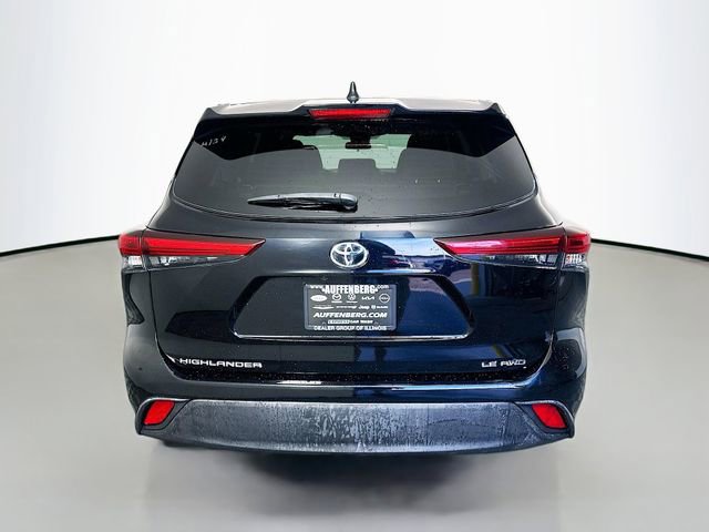Used 2020 Toyota Highlander LE AWD/4WD image 6