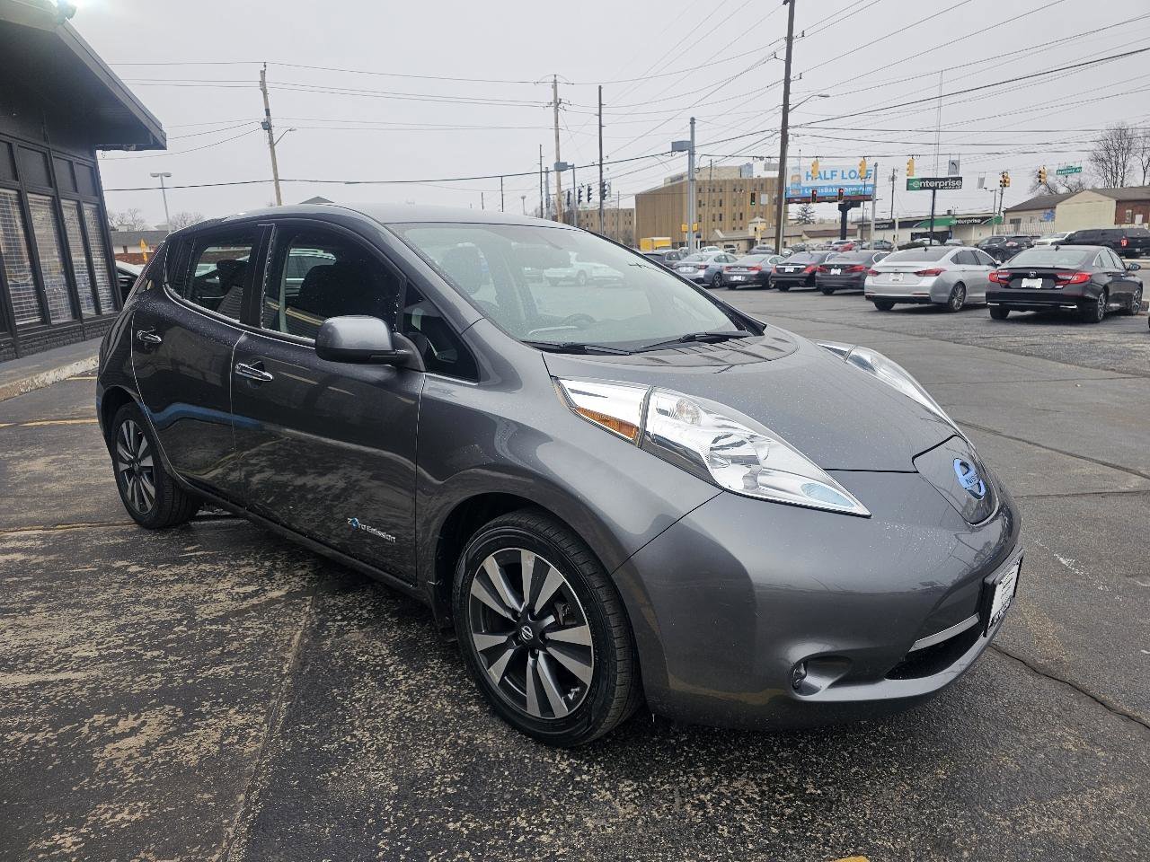 Used 2016 Nissan Leaf SV image 3