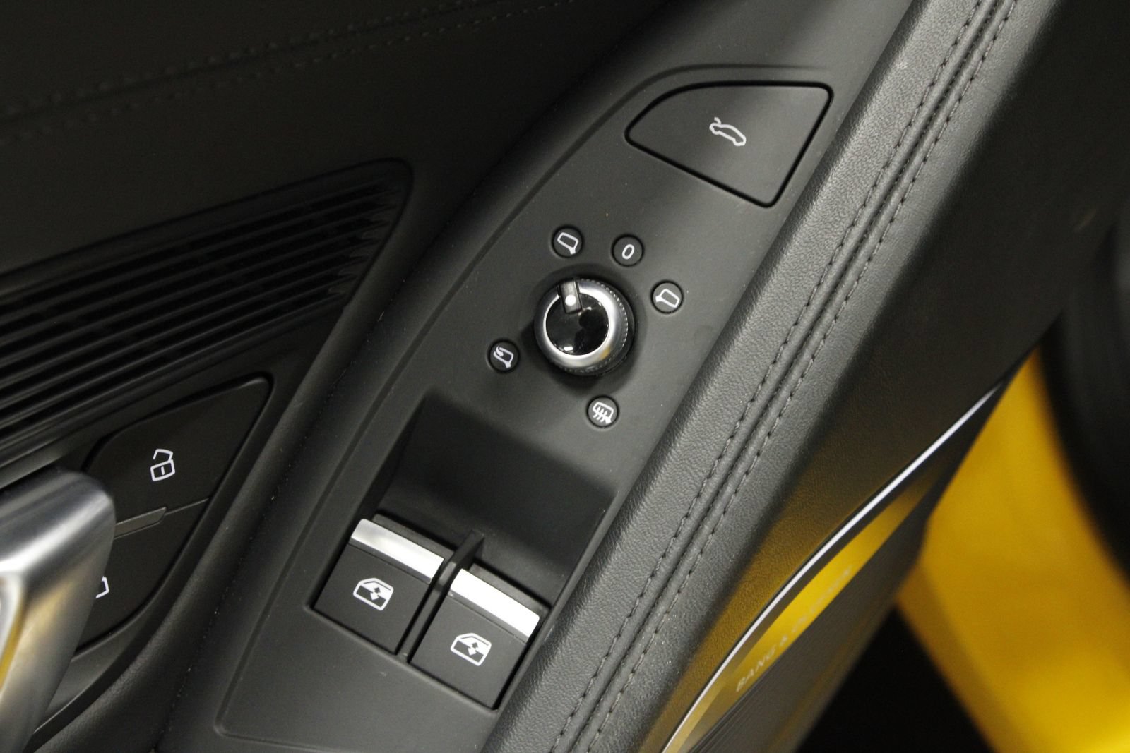 Used 2022 Audi R8 V10 RWD image 38