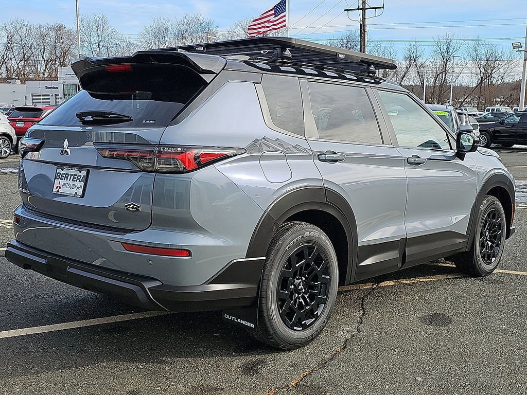 New 2026 Mitsubishi Outlander Trail Edition image 4