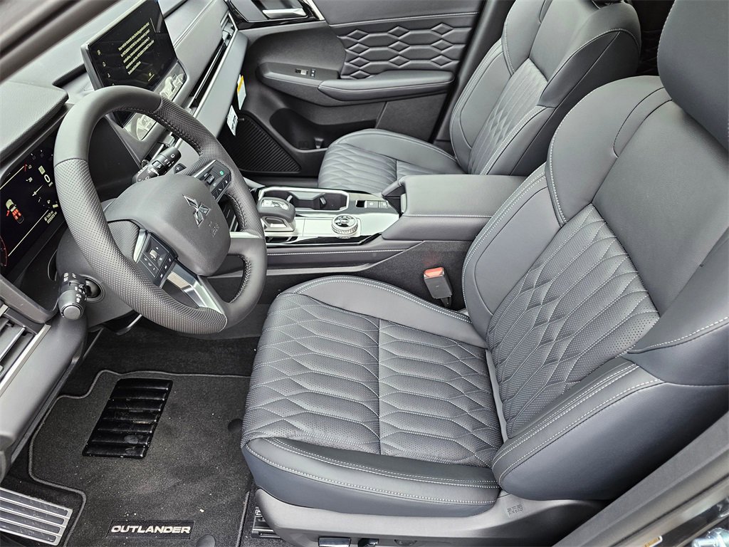 New 2025 Mitsubishi Outlander SEL image 7