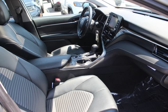 Used 2021 Toyota Camry SE AWD/4WD image 32