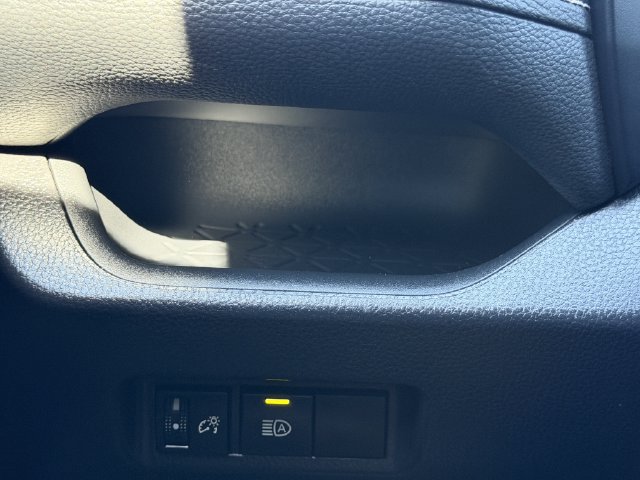 Used 2025 Toyota RAV4 LE FWD image 19