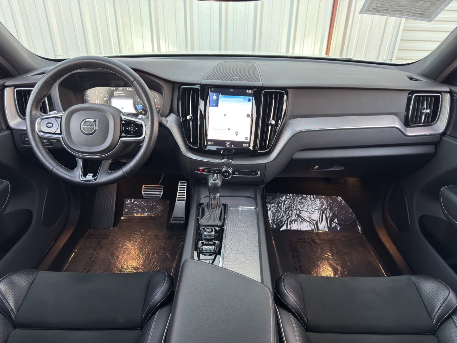 Used 2019 Volvo XC60 T5 R-Design w/ Protection Package image 12