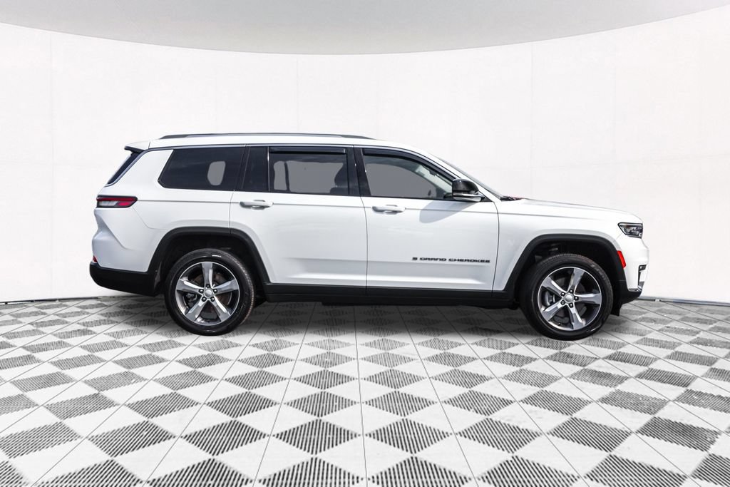 Used 2021 Jeep Grand Cherokee L Limited AWD/4WD image 13