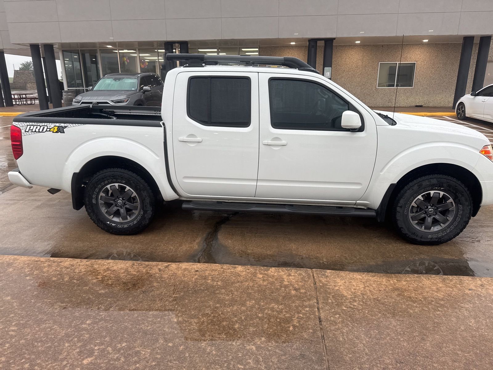 Used 2015 Nissan Frontier PRO-4X w/ Pro-4x Luxury Package AWD/4WD image 6