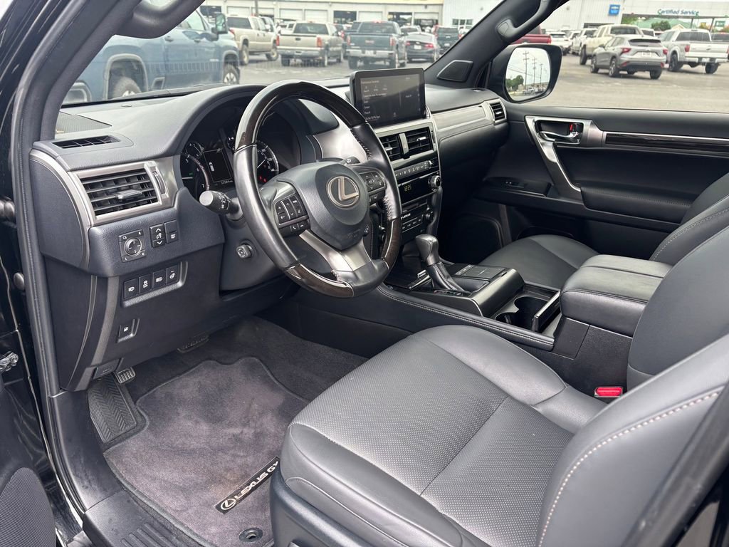Used 2023 Lexus GX 460 Premium w/ Premium Package AWD/4WD image 8