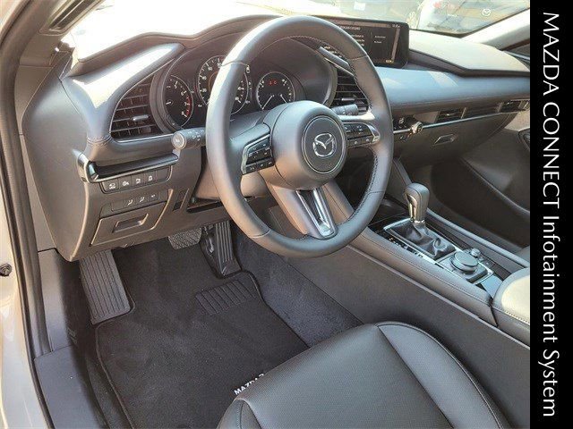 New 2025 MAZDA MAZDA3 Hatchback w/Premium Plus Pkg image 3