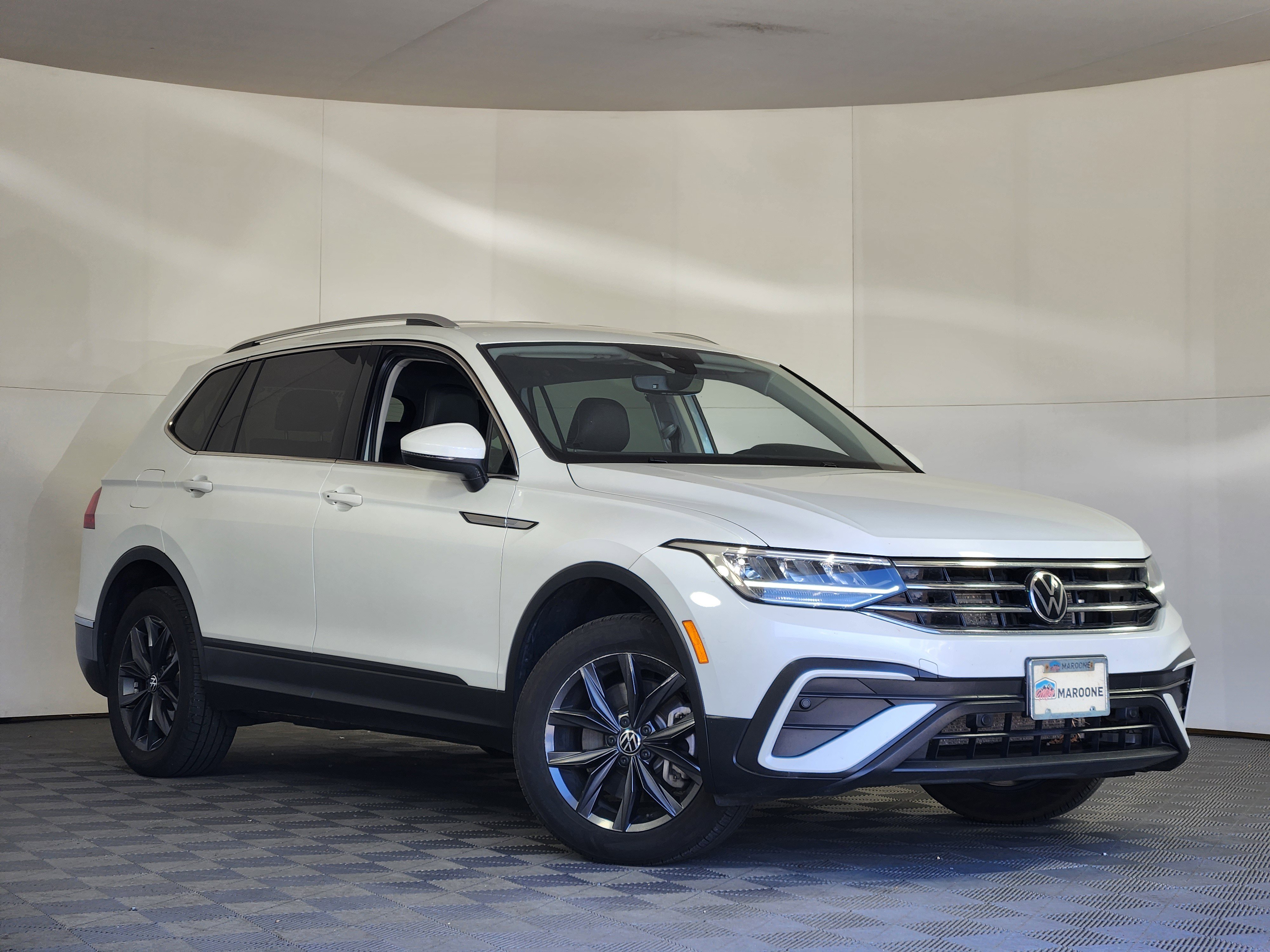 Used 2023 Volkswagen Tiguan SE FWD video 1