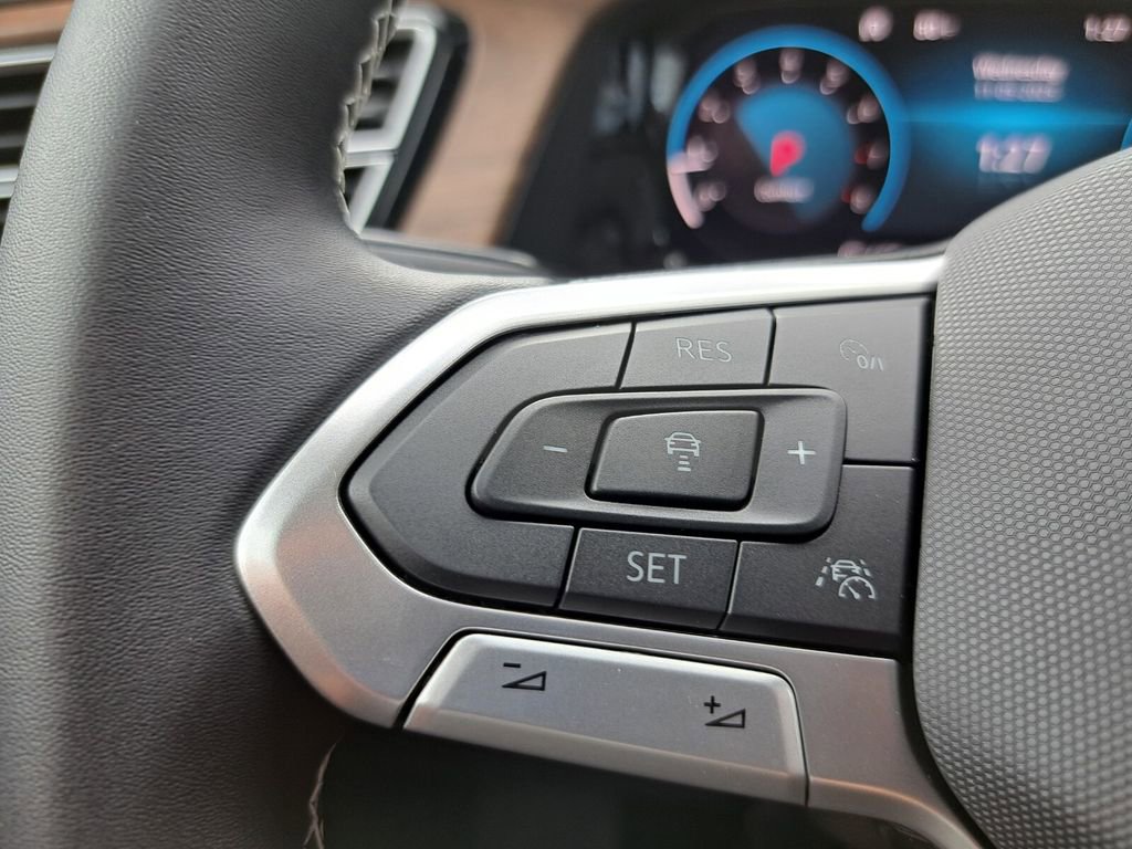 New 2026 Volkswagen Atlas SE FWD image 14