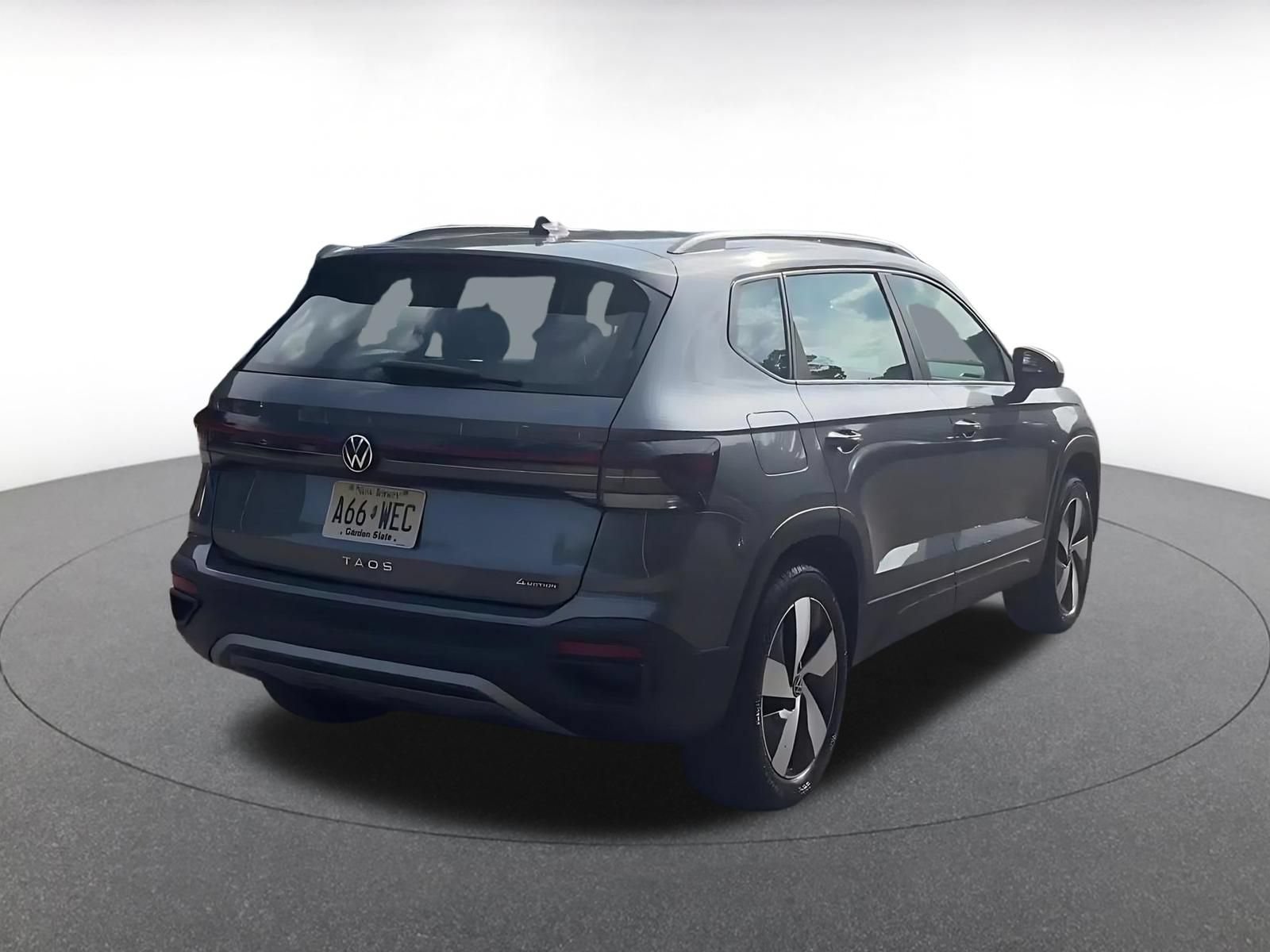 Used 2026 Volkswagen Taos S AWD/4WD image 14