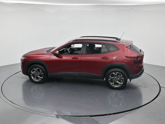 Used 2025 Chevrolet Trax LT w/ LT Convenience Package FWD image 46