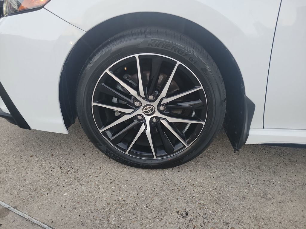 Certified 2024 Toyota Camry SE image 33