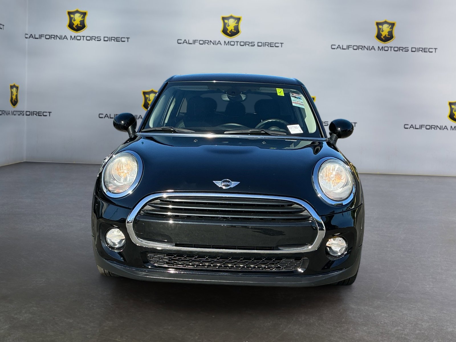 Used 2017 MINI Cooper 4-Door Hardtop FWD image 2