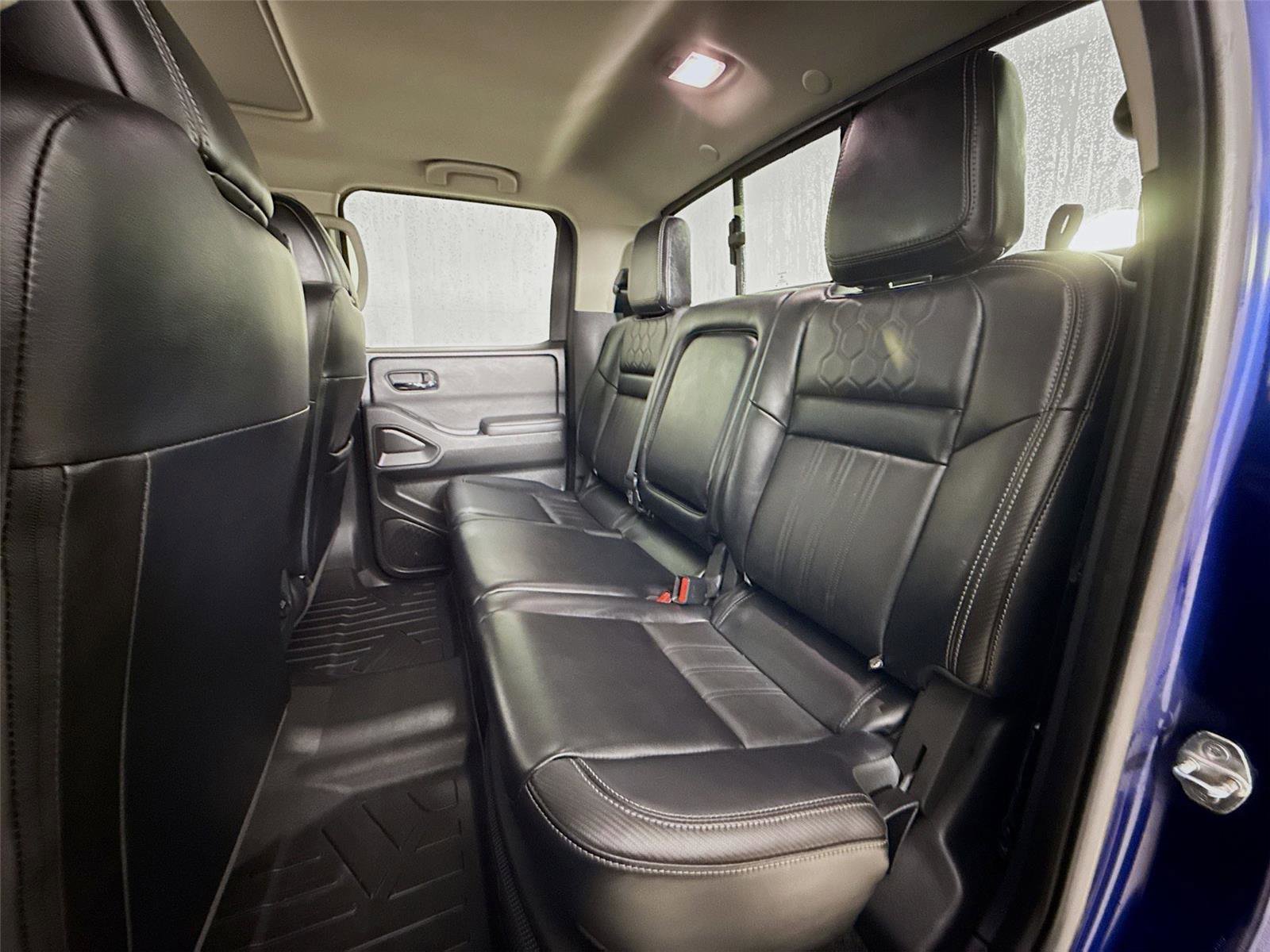 Used 2023 Nissan Frontier SV w/ SV Premium Package image 25