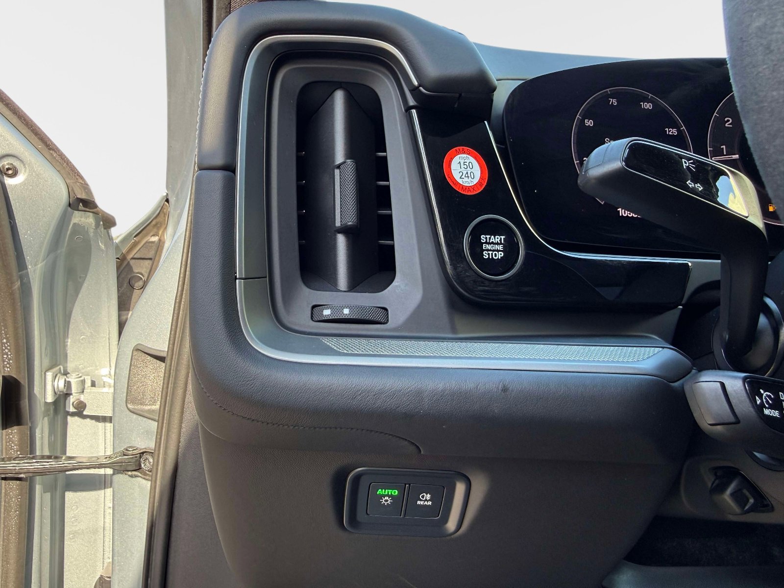 Used 2024 Porsche Cayenne Coupe image 56