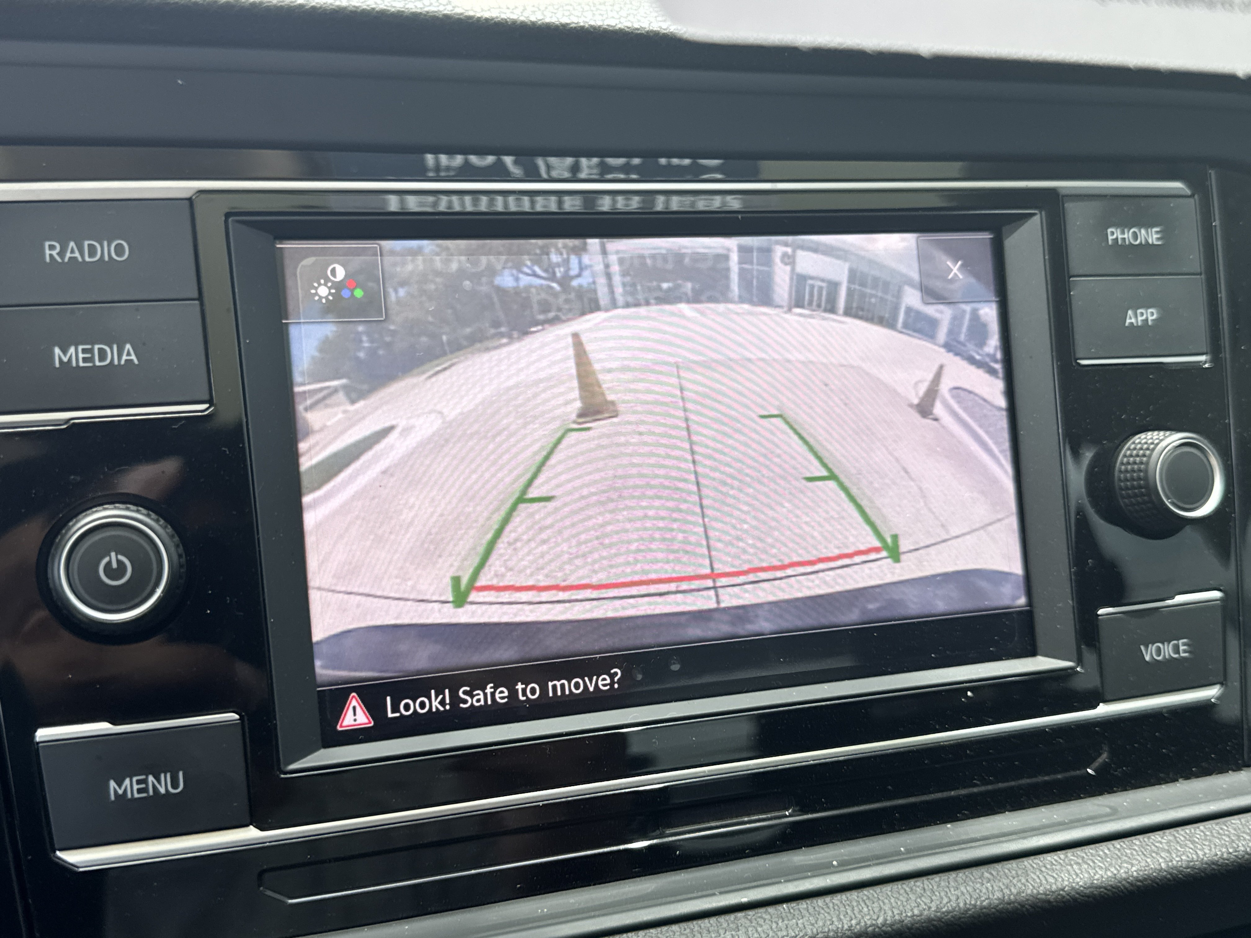 Certified 2023 Volkswagen Jetta SE w/ Panoramic Sunroof Package FWD image 21