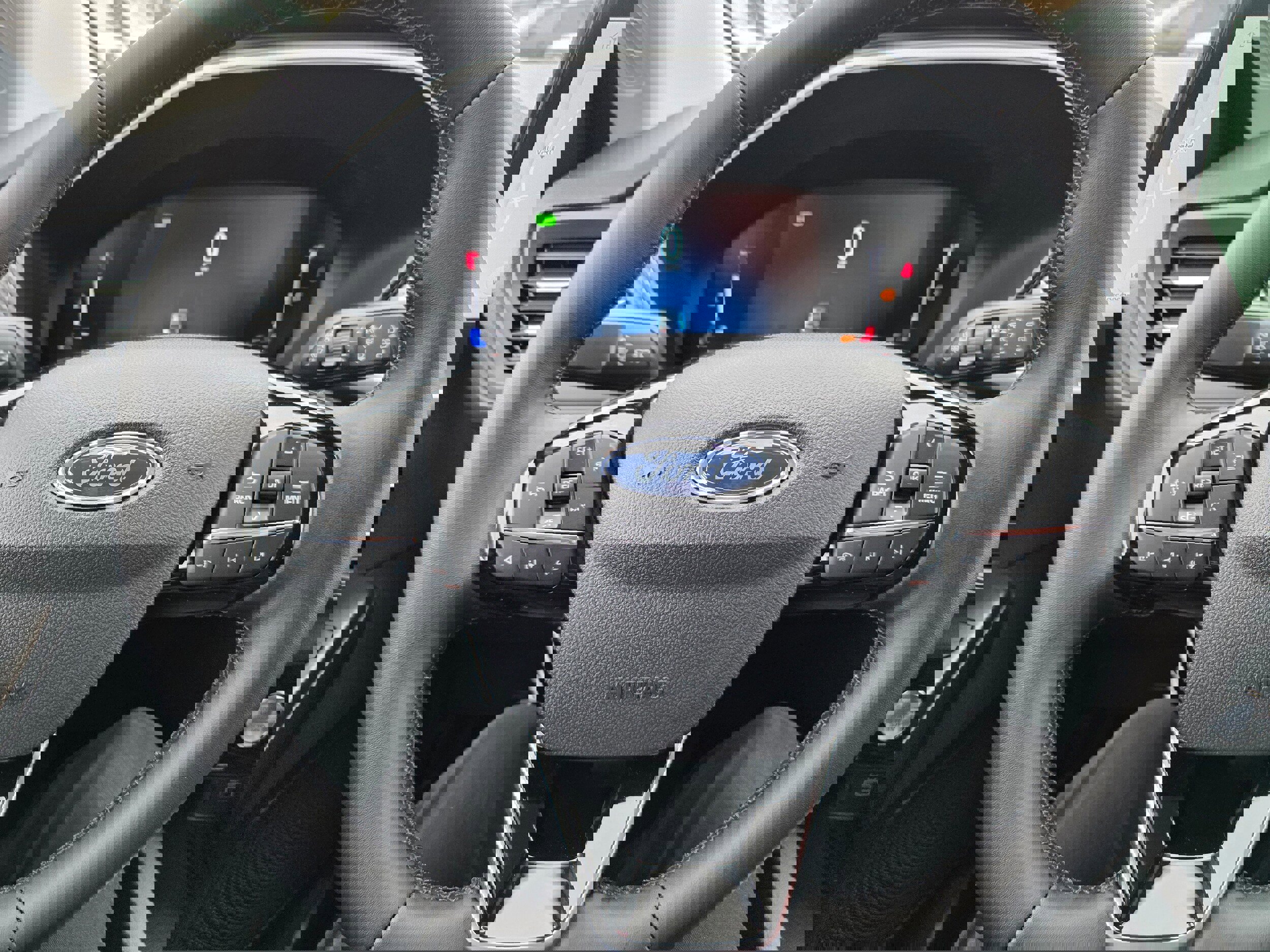 New 2026 Ford Escape SE w/ Class II Trailer Tow Package image 21