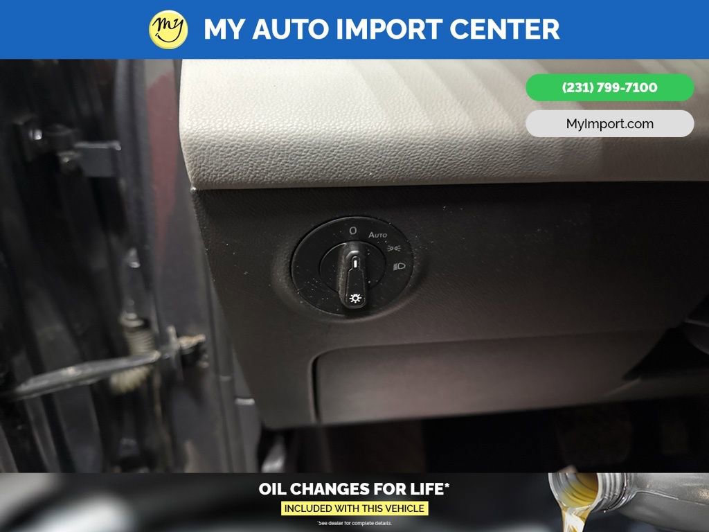 Used 2022 Volkswagen Taos SE image 14