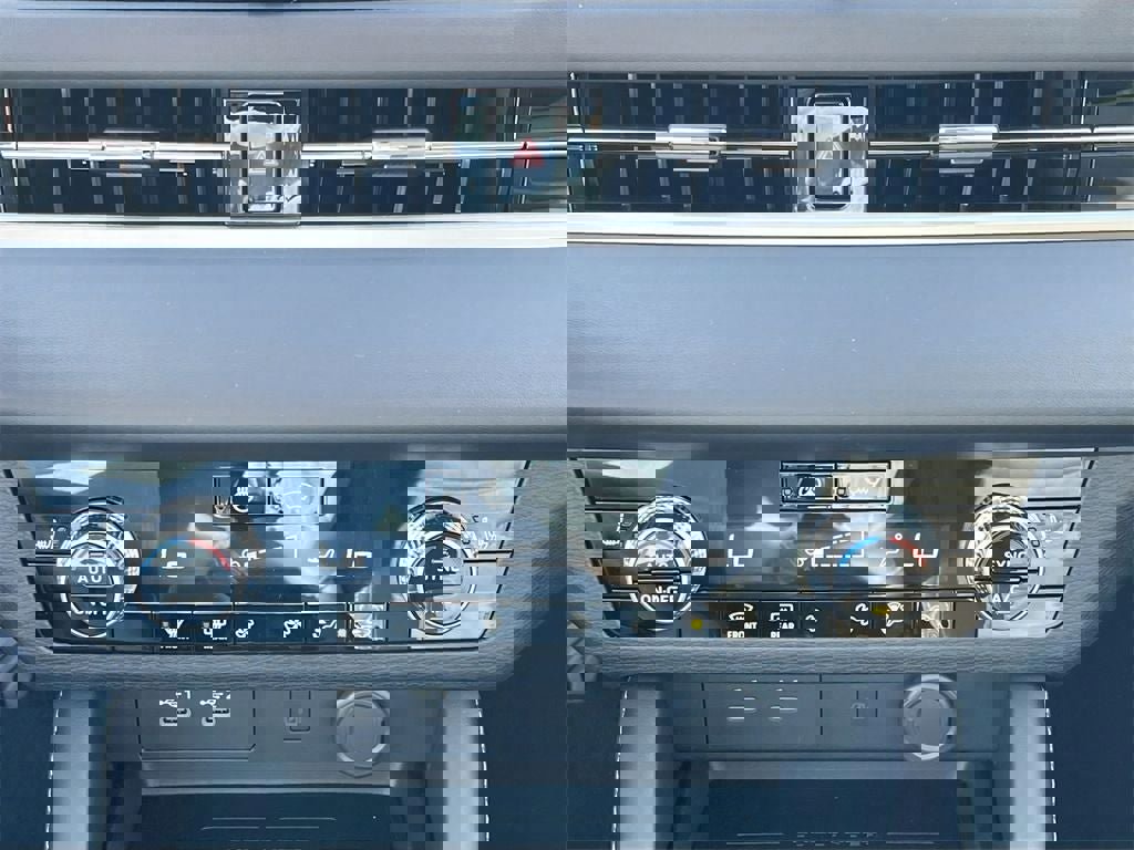 New 2026 Mitsubishi Outlander Trail Edition image 17