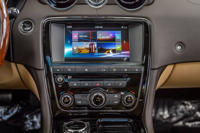 Used 2016 Jaguar XJ R-Sport RWD image 42
