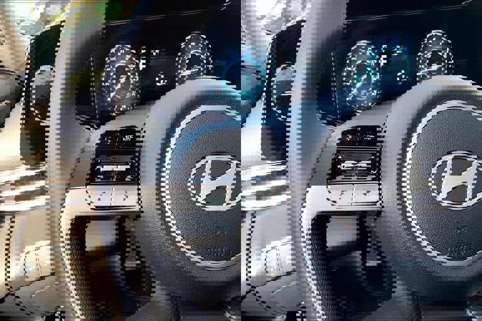 Used 2026 Hyundai Elantra Limited image 24