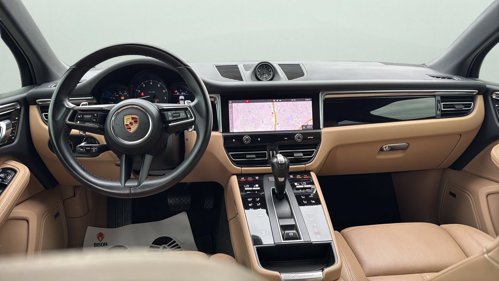 Used 2024 Porsche Macan w/ Premium Plus Package AWD/4WD image 21