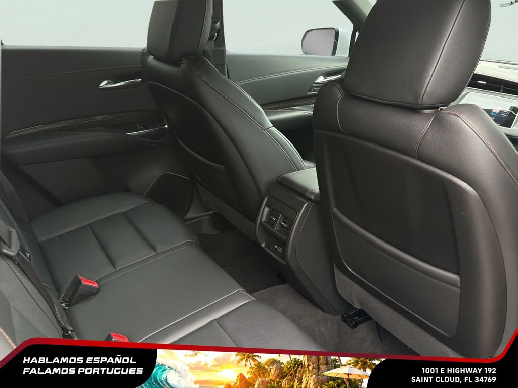 Certified 2022 Cadillac XT4 Sport w/ LPO, ONYX Package FWD image 27