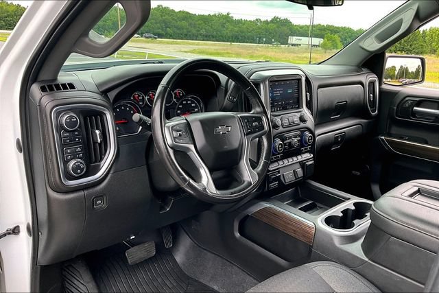 Used 2022 Chevrolet Silverado 1500 LT Trail Boss w/ Convenience Package II AWD/4WD image 18