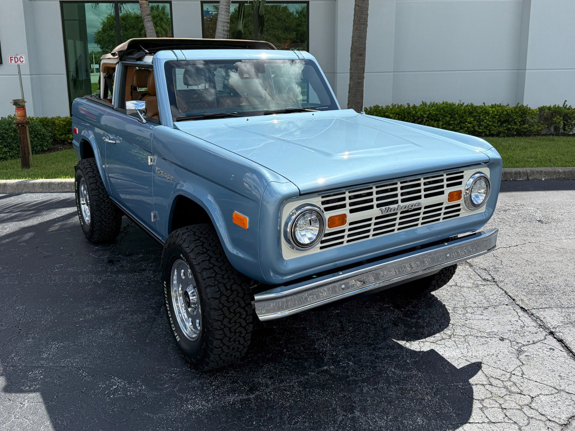 Used 2023 Ford Bronco Black Diamond image 14