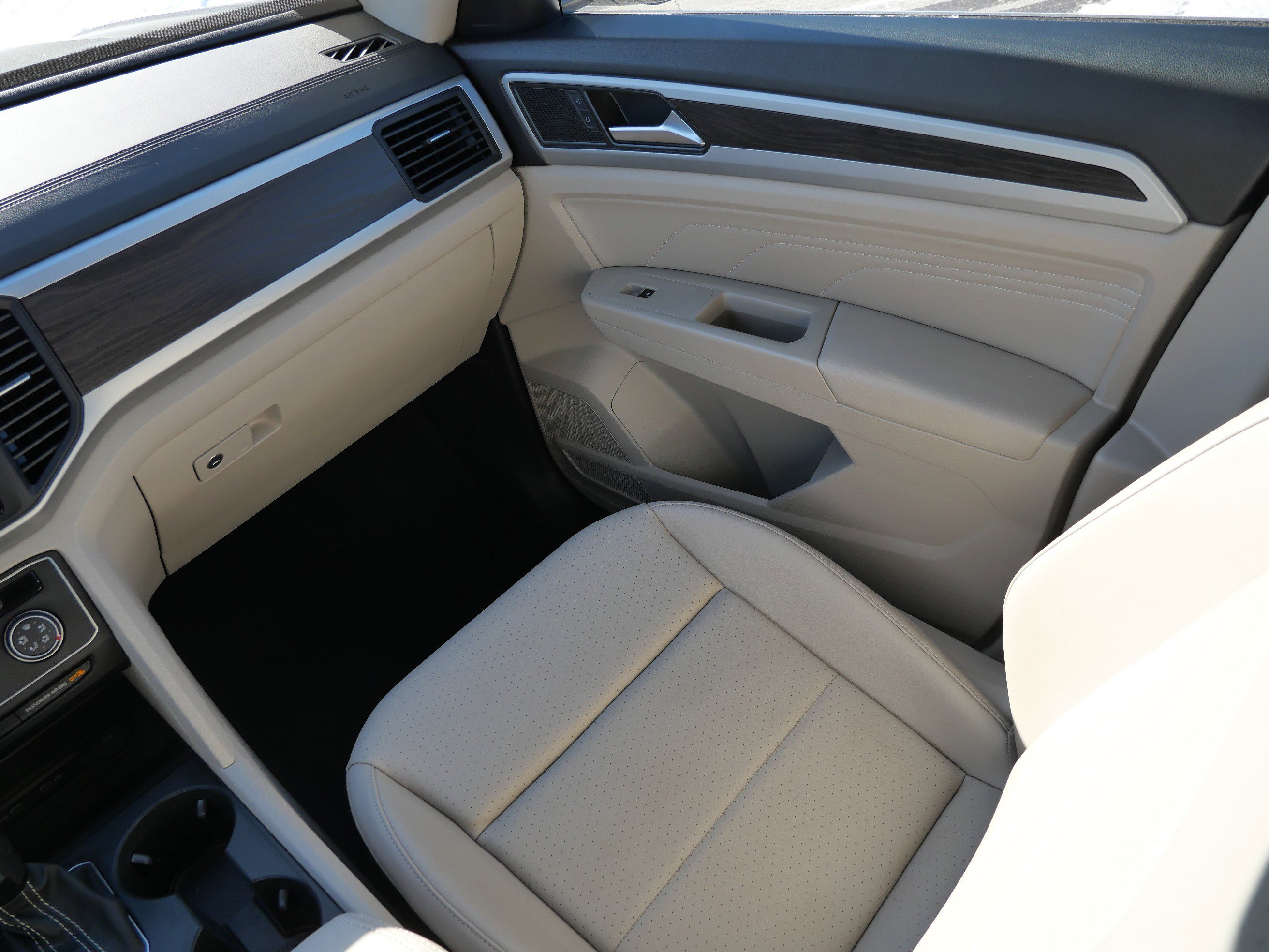 Used 2022 Volkswagen Atlas SE image 11