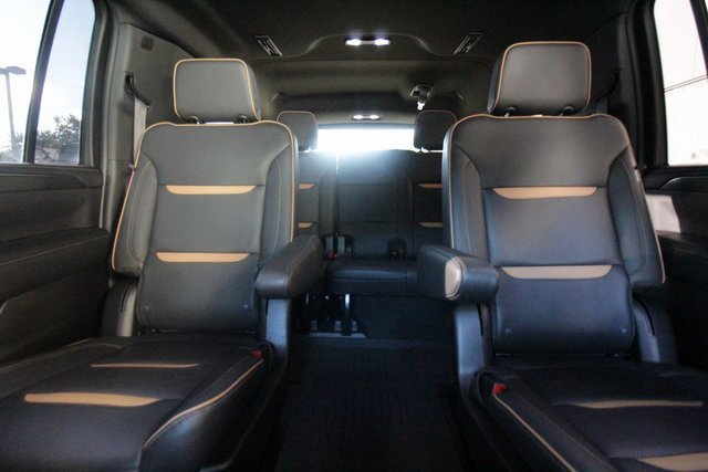 Used 2023 GMC Yukon XL AT4 w/ Technology Package image 34