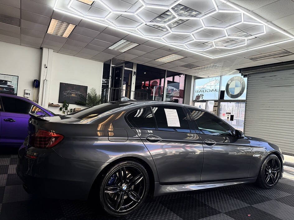 Used 2015 BMW 550i Sedan RWD image 16