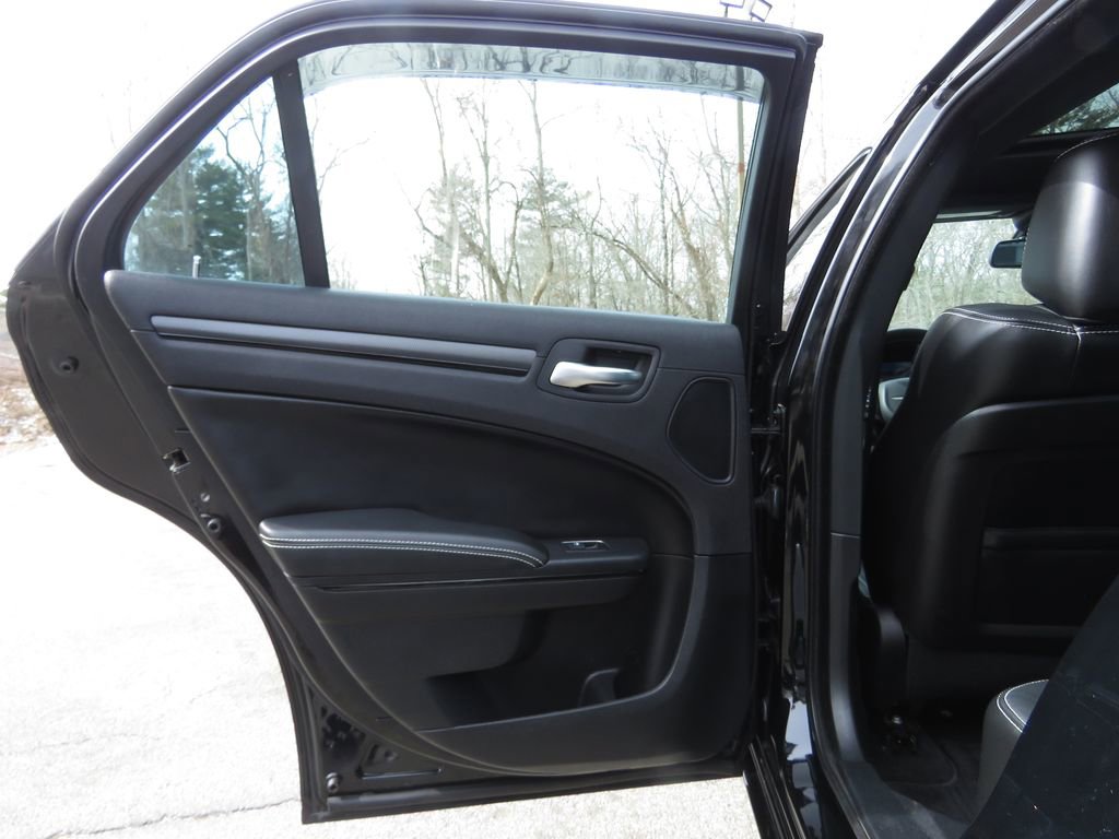 Used 2016 Chrysler 300 S w/ 300S Premium Group image 18