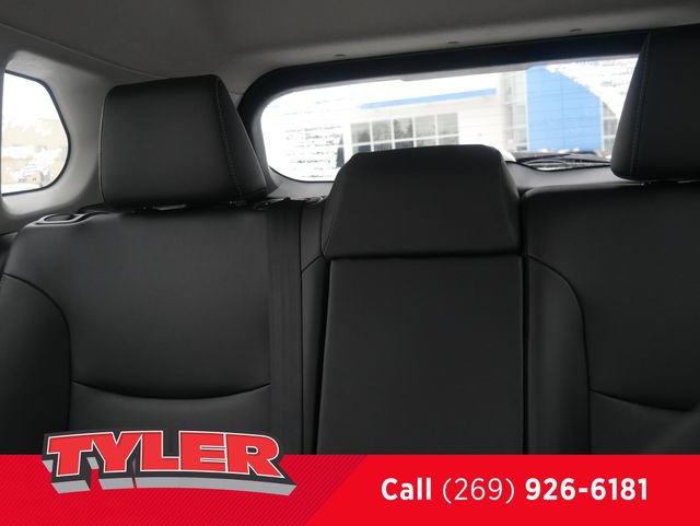 Used 2023 Toyota Corolla Cross XLE FWD image 36