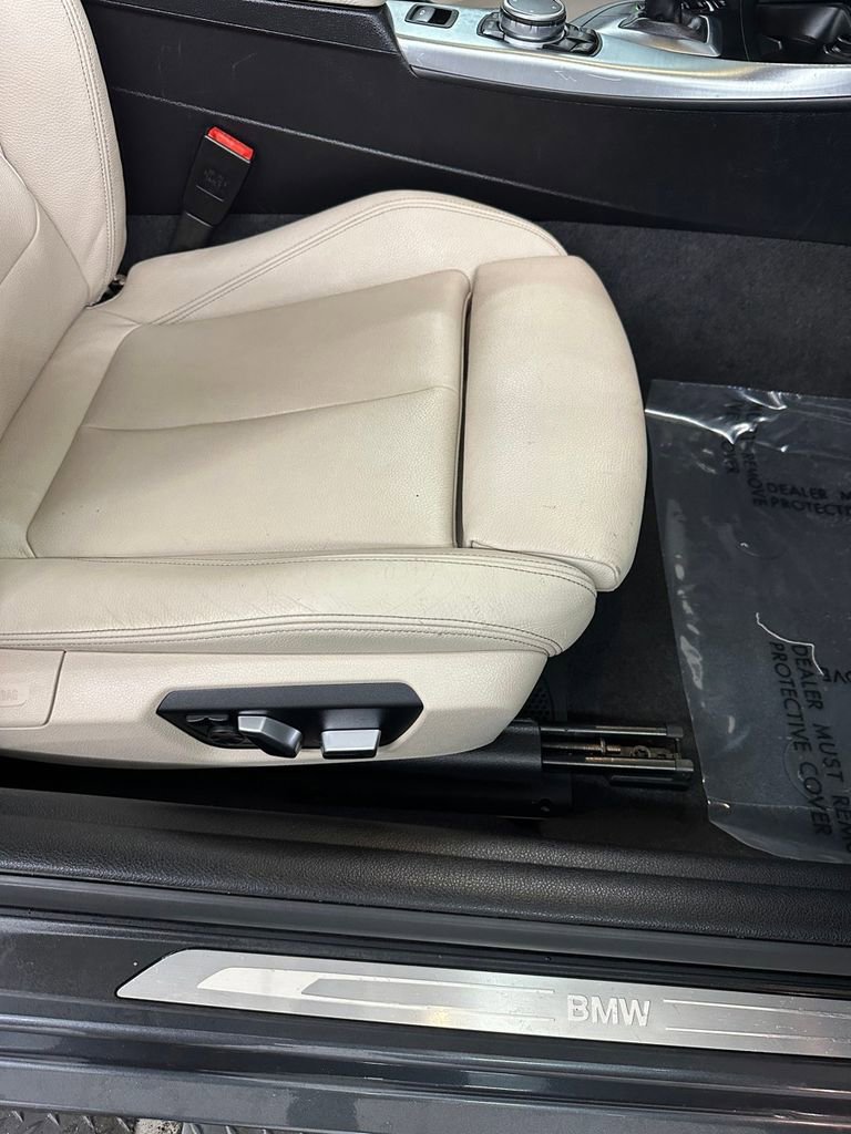 Used 2017 BMW 230i xDrive Convertible image 36