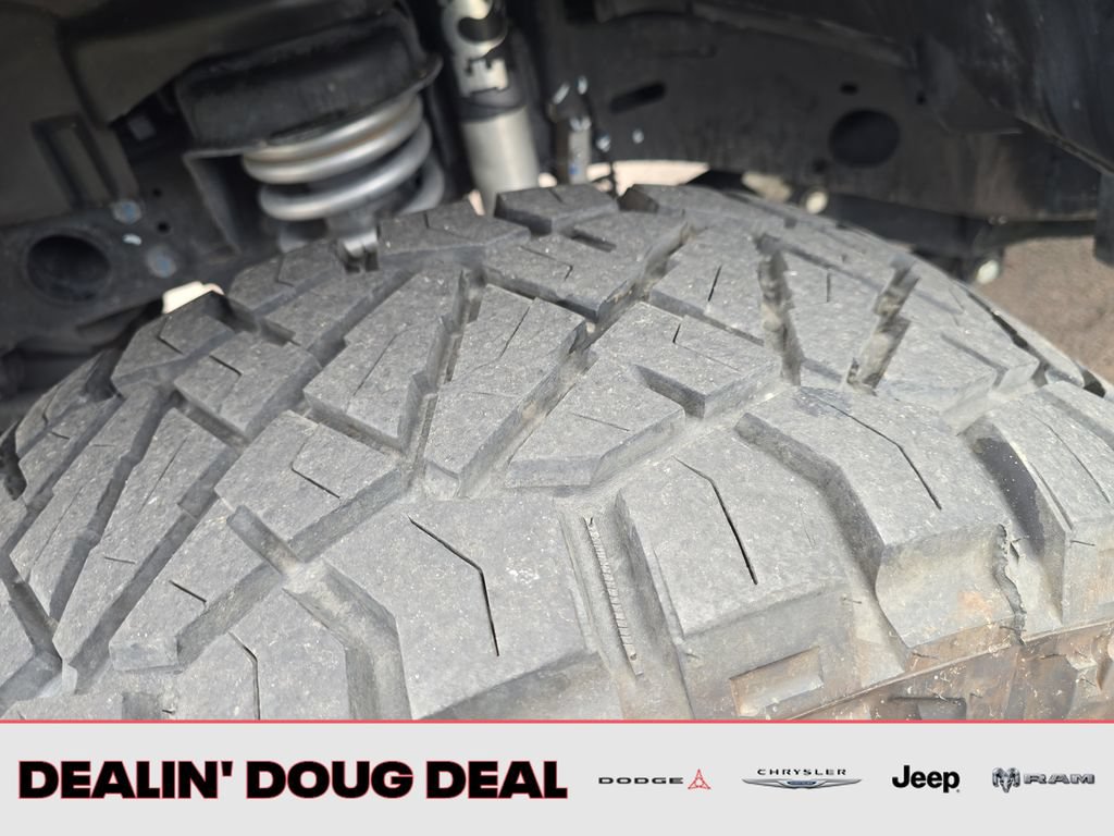 Used 2022 Jeep Gladiator Overland AWD/4WD image 29