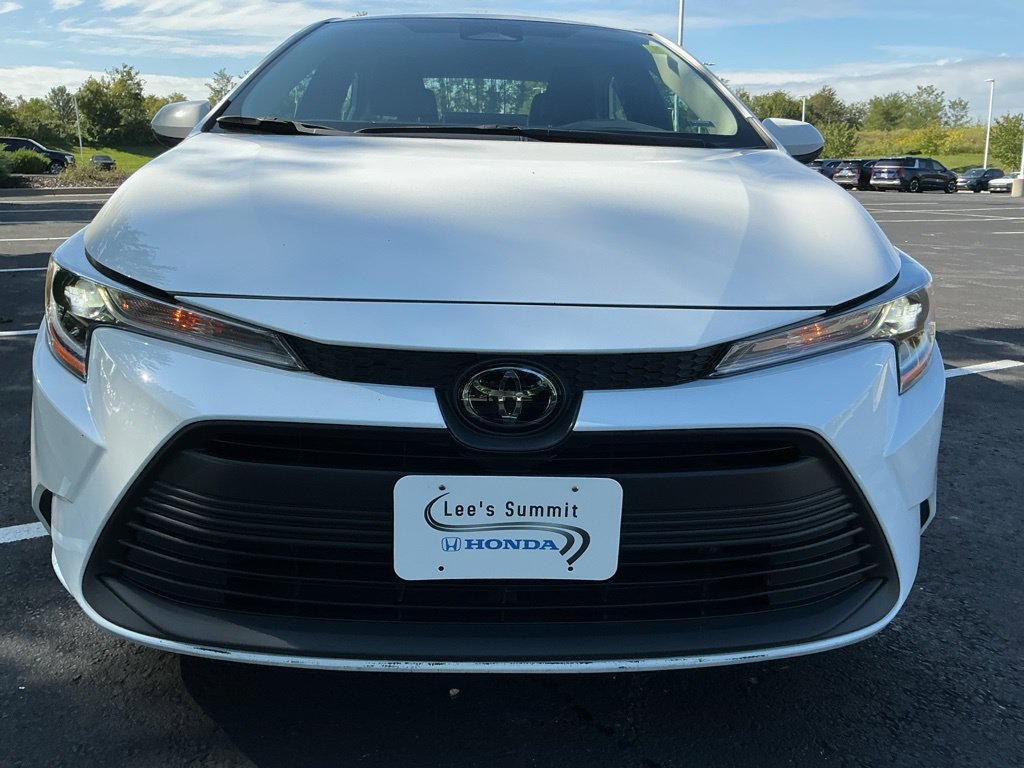 Used 2025 Toyota Corolla LE FWD image 18