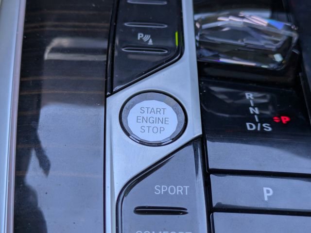 Used 2025 BMW X7 xDrive40i w/ Executive Package image 31