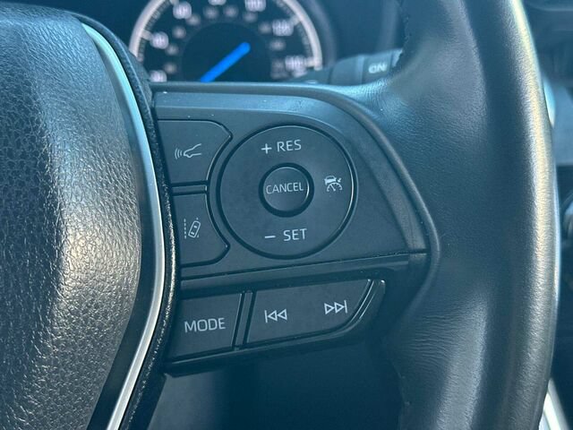 Used 2024 Toyota Venza LE AWD/4WD image 29