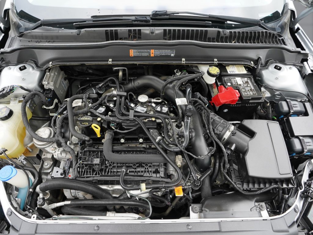 Used 2020 Ford Fusion SEL FWD image 33
