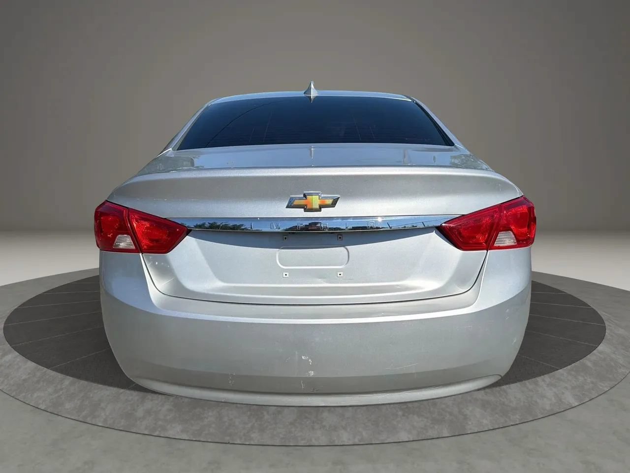 Used 2019 Chevrolet Impala LT FWD image 6