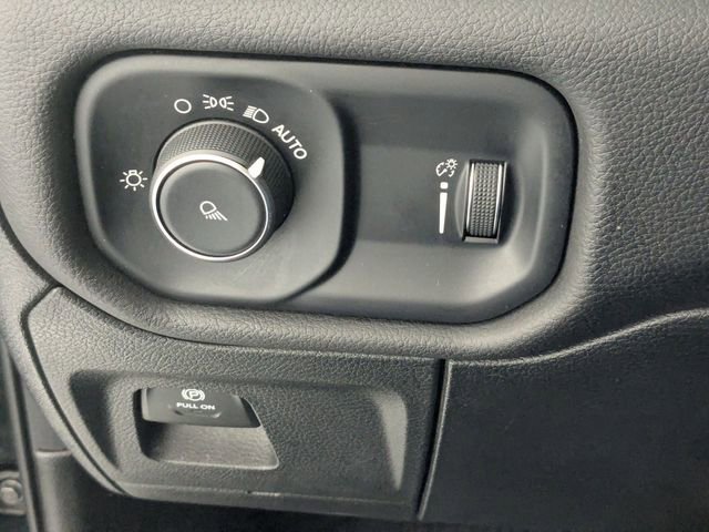 Used 2024 RAM 1500 Laramie image 15