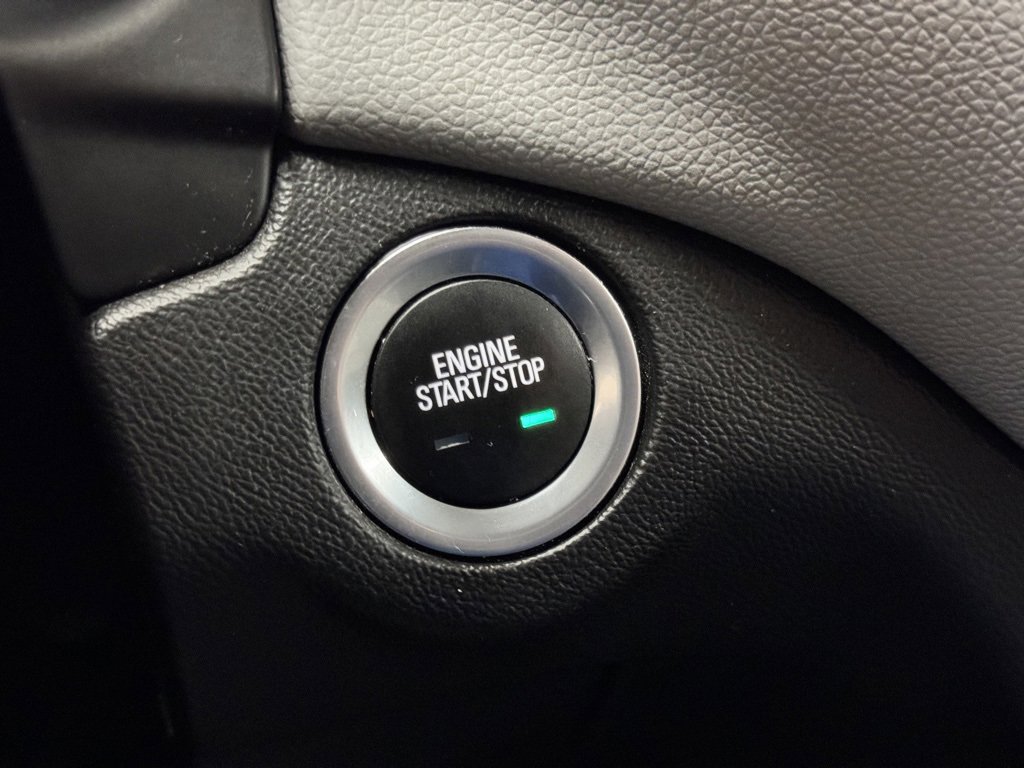 Used 2021 Chevrolet Equinox LS image 29