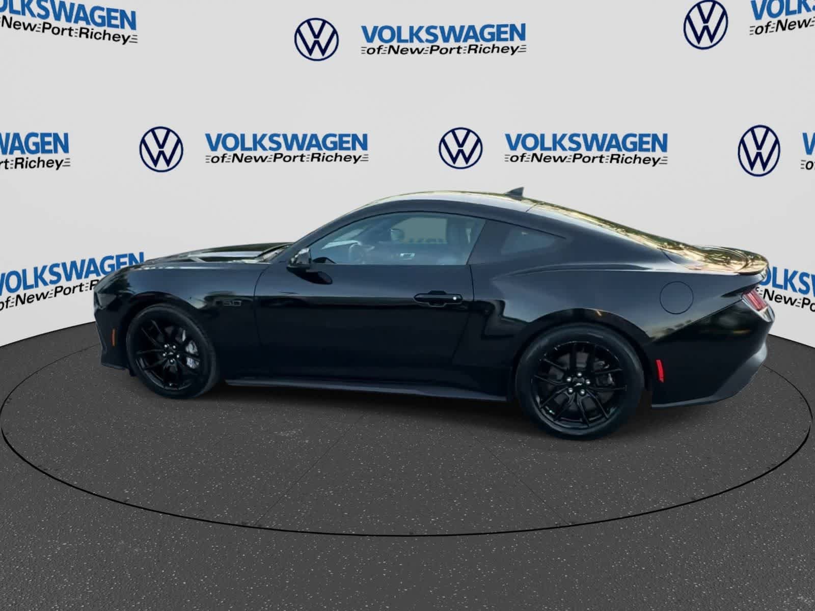 Used 2025 Ford Mustang GT Premium RWD image 5